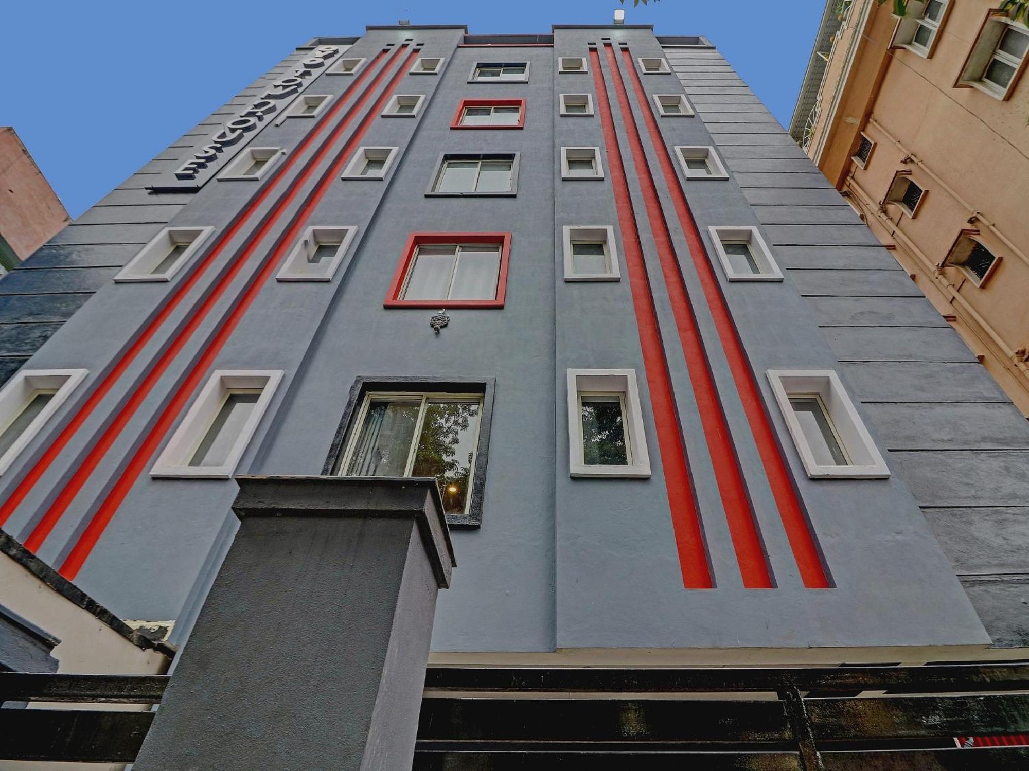 Oyo Townhouse 1118 S R Nagar Near Hyderabad Central Exterior photo